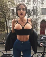 Hot-Women-With-Red-Lips-Hotness-3.webp Hot-Women-With-Red-Lips-Hotness-3.webp