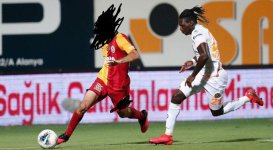 90565-galatasaray-nbsp-deplasmanda-nbsp-alanyaspor-a-4-1-maglup-oldu-5f0625dc66cb0.jpg