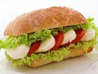 biberli-peynirli-sandvic-tarifi---resimli-yemek-tarifleri.webp