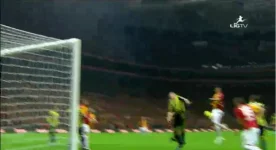 kucuk-melo-nun-fenerbahce-ye-attigi-gol_909045.webp kucuk-melo-nun-fenerbahce-ye-attigi-gol_909045.webp