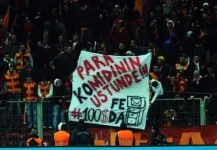 637_para_komidinin_uzerinde.webp