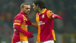 selcuk-inandan-kizdiran-sneijder-twiti_640.webp