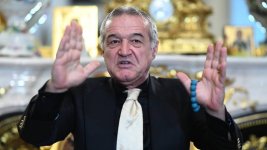 gigi-becali-prunk-im-hintergrund-eine-goldene-krawatte-um-den-hals-dazu-grosse-ziele-im-blick-.jpg