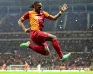 Drogba3.webp Drogba3.webp