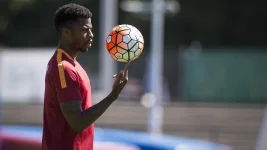ryan-donk-galatasaray_4d1w5atkt3ei1lmsq72wla1bg.webp