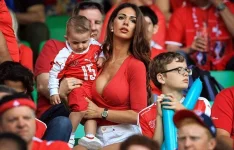ElkA8k5WMAATiaL.webp