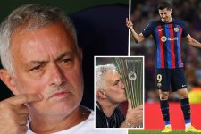 Mou2.jpg