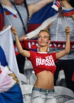 russian-football-fan-girls-5.webp