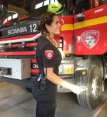 female_firefighter_01.webp