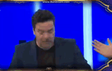 sinan-engin-beyaz-futbol.gif