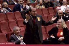 1499381-galatasaray-genel-kurulunda-komik-anlar-623f755d41149.jpeg