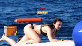 burcu-oezberk-feet-photos-051 (1).webp
