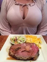 Boobs-And-Food-15.webp