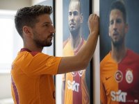 galatasaray-dries-mertens-wesley-sneijder-komedi-caps-1.jpg