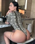 narhoades-358.webp