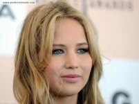 jennifer-lawrence-saç-modeli-705x528.webp