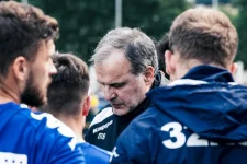 Marcelo-Bielsa-Leeds-United-Lee-Brown-The-Square-Ball-4-864x576.webp