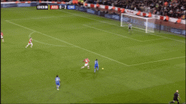 drogba shrugs off defender.gif