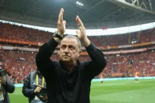 0x0-fatih-terim-galatasaray-floryadan-idare-edilmez-1557468060945.jpg