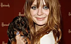 mischa_barton_lead_420-420x0.webp