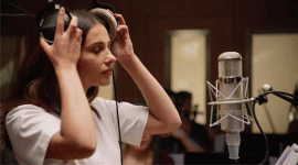 NaomiScott3.gif NaomiScott3.gif