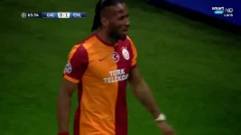 (2013-14 CL7) Galatasaray - Chelsea (Dsmart) (2-2).mp4_001248823.webp