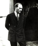 1-Fransa'da çekilen fotoğrafı_ Henüz 29 yaşında….jpg