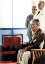 Mustafa Kemal Atatürk (Renkli).jpeg