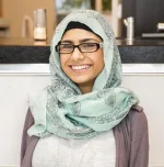 mia-khalifa-yi-kiskanan-turbanli_1907345.webp