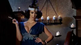 Tanit_Phoenix-Femme_Fatales.webp