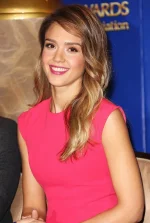 jessica-alba-70th-annual-golden-globe-awards-nominations-announcement-06.webp