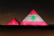 Pyramids-lights-up-with-the-Lebanese-flag-tonight.jpg