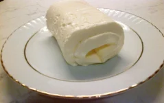 1200px-Kaymak_in_Turkey.jpg 1200px-Kaymak_in_Turkey.jpg