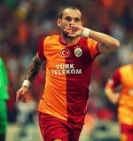 36b261013_the-thao_Sneijder_dan-viet2.webp