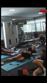 Screenshot_20201015-211356_YouTube.jpg