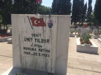 sehit_mezari_umit_yilbar.jpg sehit_mezari_umit_yilbar.jpg